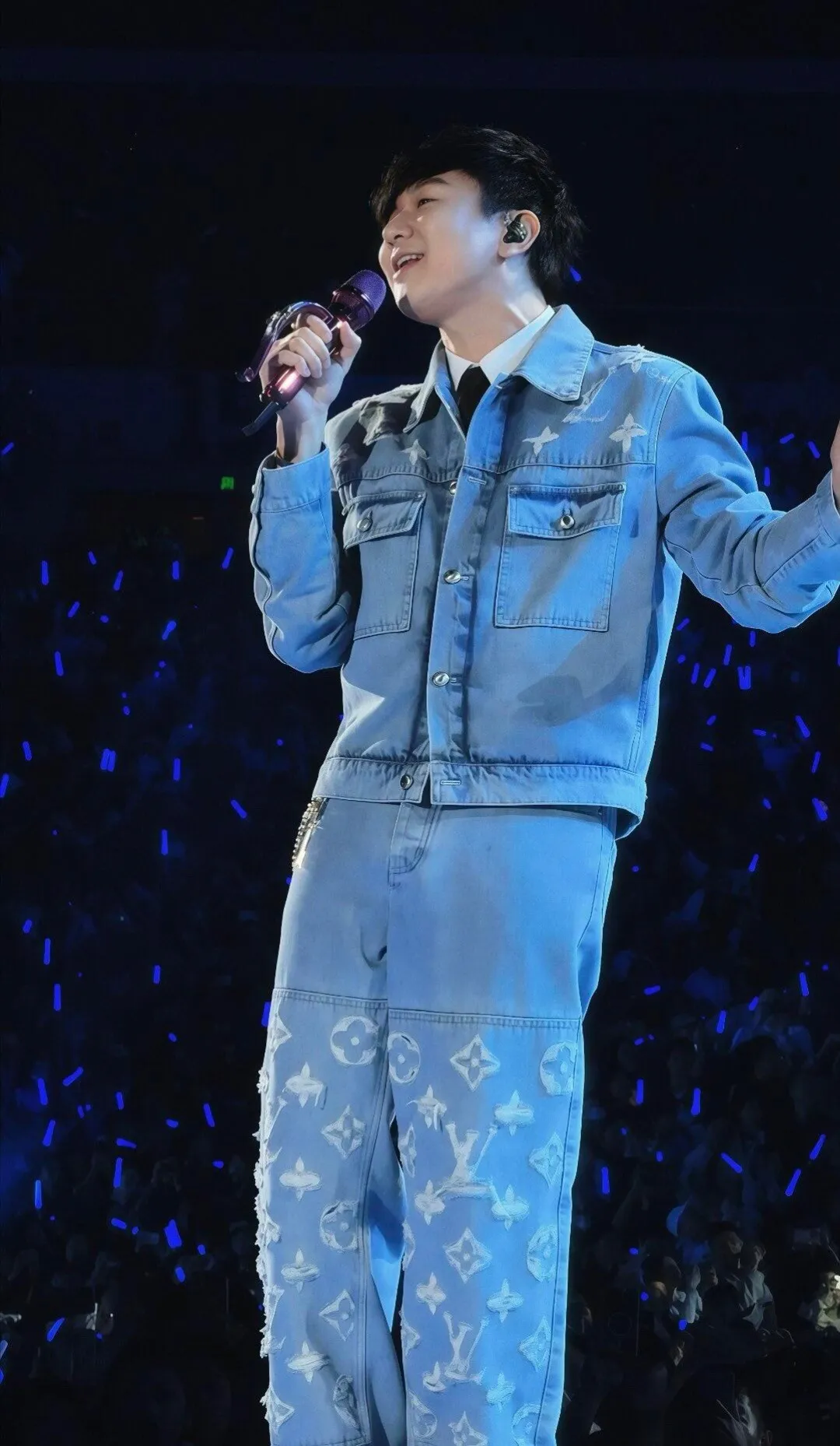Louis Vuitton/Louis Vuitton washed ripped denim jacket